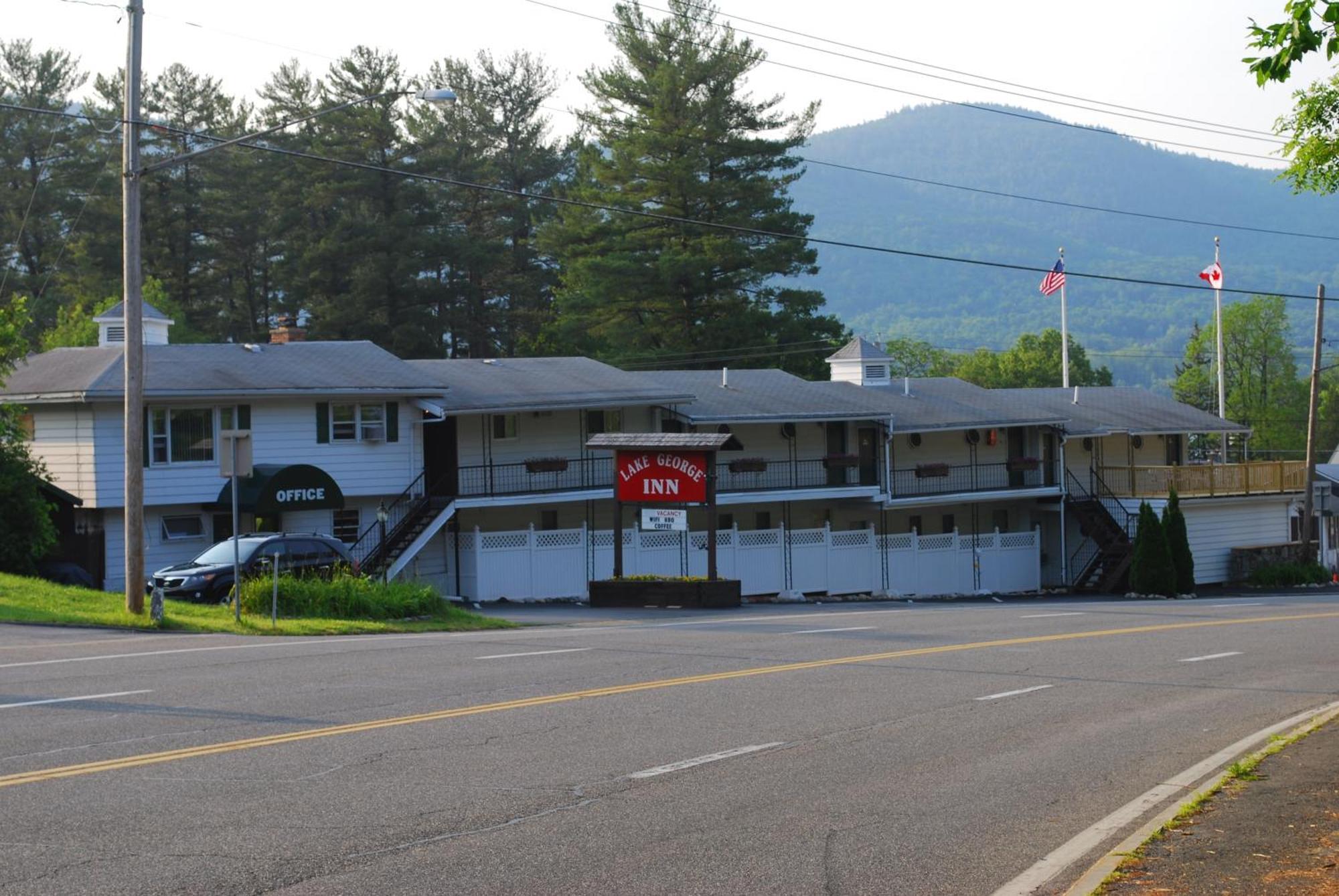 The Lake George Inn Exterior photo